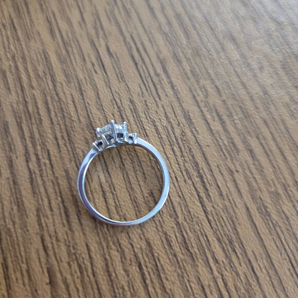 Zales 10k diamond white gold ring - Picture 11 of 17